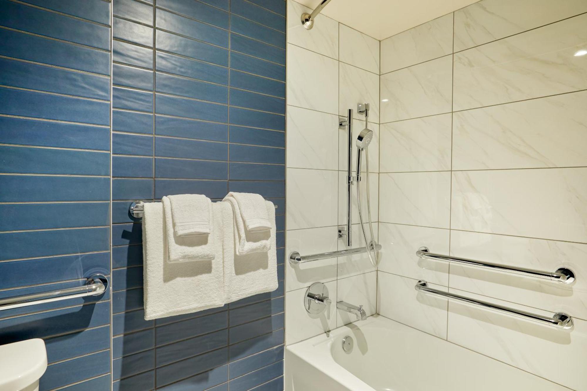 Sonder The Quincy Hotel 3*